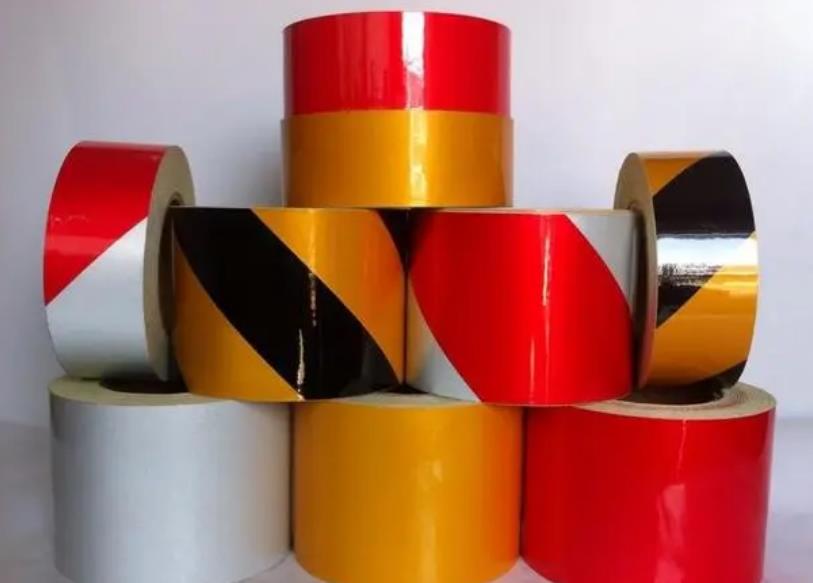 反光膜的區(qū)別.jpg 反光膜的區(qū)別.jpg